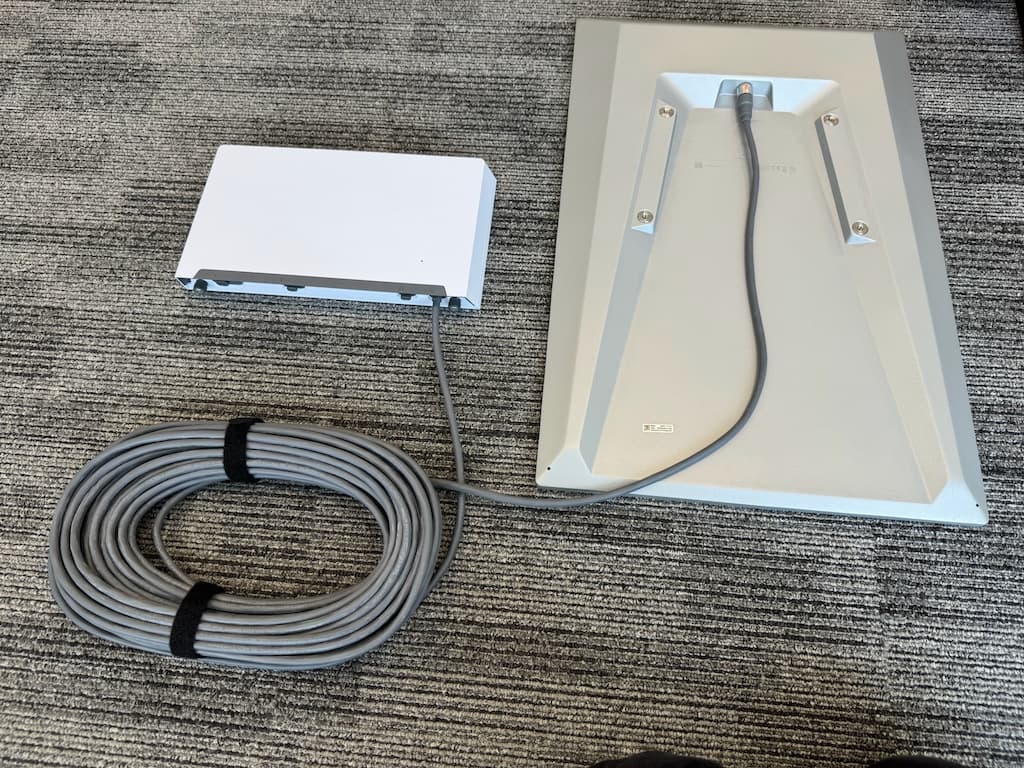 ケーブルをつなぐ